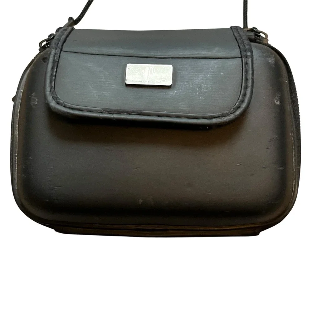 Concepts Digital Camera Case Bag With Carrying Strap Belt Loop Black Padded Zip